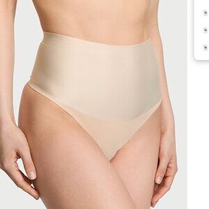 VICTORIA SECRET- Body by Victoria SmoothingShimmer™ Thong Panty